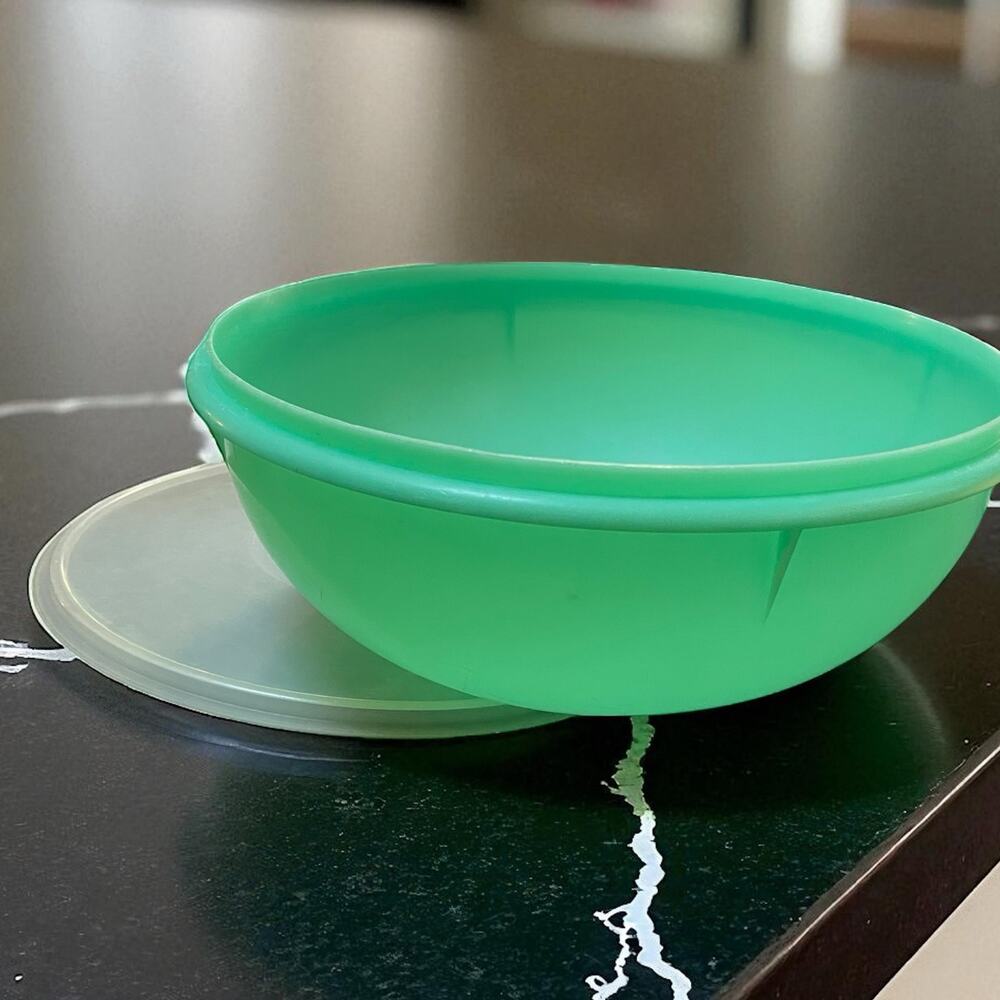 Tupperware Fix N Mix Bowl & Lid 26 Cup Salad Green Sheer 274 224 Vintage USA